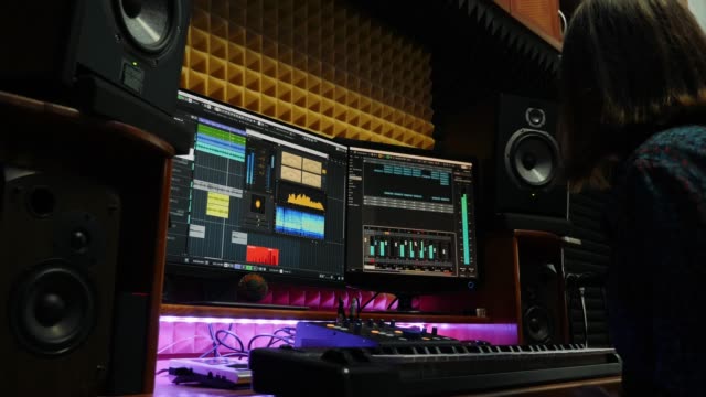 KollabSol's tweet photo. Suspenseful arrangements captivate listeners: Tease sections by previewing then pulling back motifs. Craft unpredictable progressions. Add/remove elements randomly. Use silences and risers to build dread. Drop into half-time unexpectedly. Obsess over details. #musicproduction https://t.co/BuXpy7kw32