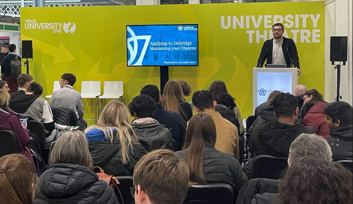 We're thoroughly enjoying our time at @whatcareerlive with our Head of Oxbridge Applications, Theo Boyce taking the stage to talk about how to maximise your chances when applying to #Oxbridge

#WhatLive