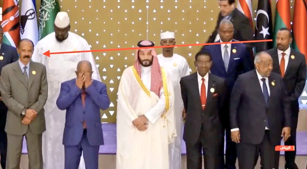 iyoba4u's tweet photo. Why sideline staring rather than sideline talks with PIA 🇪🇷 at #Saudi_AfricaSummit ⁉️ 🤔 https://t.co/l6rTbnz0p4