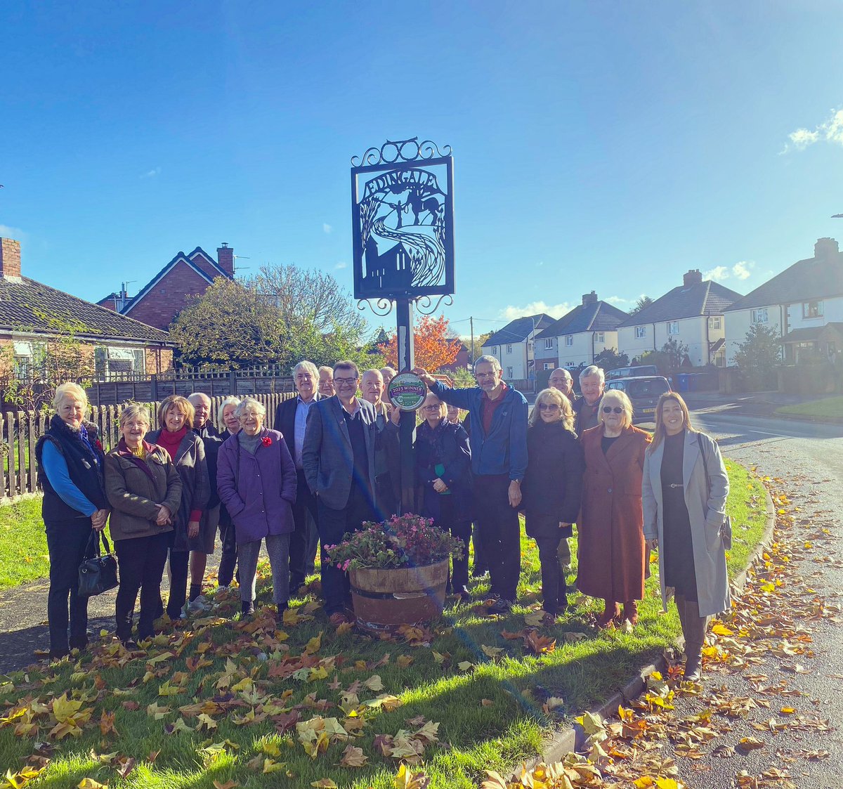 Today we presented Gnosall with the Large Village Community winner's plaque for this year's #Staffordshire Best Kept Village Community; last week Edingale recieved the Small Village plaque. Well done both!
Entries for 2024 open in January - learn more at bestkept.community