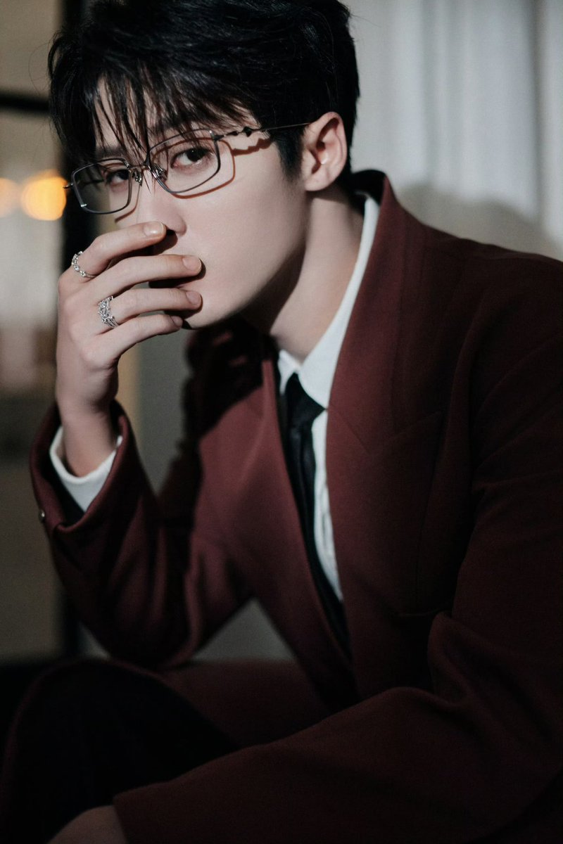 🐇 JC-T工作室update(20231110)
熠熠生辉闪耀之夜photo
「一念无明」と「IMMA GET IT」2曲続けての歌唱。静と動の雰囲気がとても良かった😌
Others photo
weibo.com/3606929931/496…
#檀健次 #TanJianci