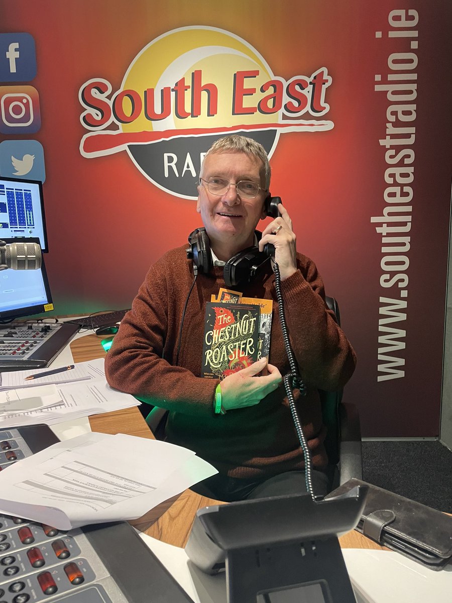 Celebrated #TheChestnutRoaster’s @CarnegieMedals nomination with a fun chat with this man - Alan Corcoran, multi-tasker extraordinaire, at @SouthEastRadio in my home county of #Wexford. Congrats to Ellen who won a copy of Piaf’s Parisian adventure! 🤩🌰
@EveryWithWords