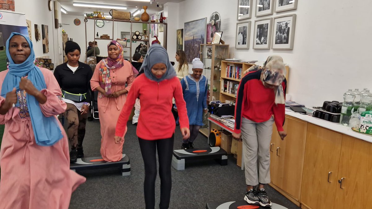 CAS_rochdale's tweet photo. We love to get fit at our women's Wednesday. We always feed people in our classes and we never let people leave empty handed #FreePicks #casrochdale #exercise #ladiesgroup https://t.co/YQE34axTnv