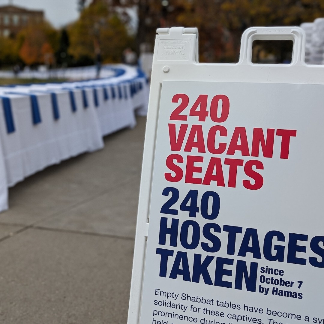 Set up has begun for the empty Shabbat table at Washington Park in OTR. It will be up until 5:00pm today. More information: jlive.app/events/6088
#BringThemHome #BlueRibbonsforIsrael