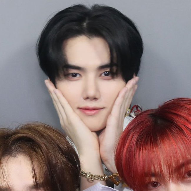 뭐옄ㅋㅋㅋㅋㅋㅋㅋㅋ개커염지잖아
그래,
가을꽃은여기에다피었구나.