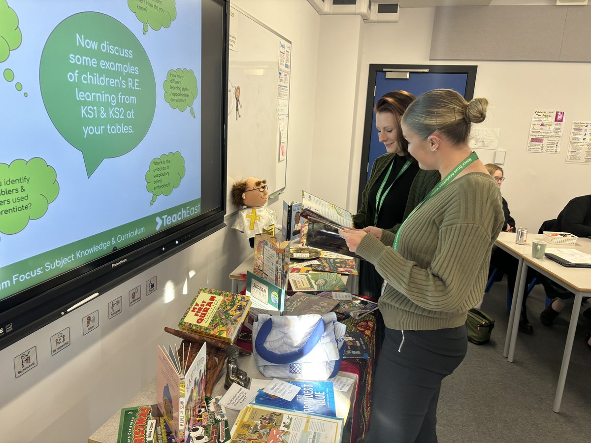 MarksEmarks's tweet photo. Our Primary Trainees developing their Religious Education subject knowledge @Teach_East_ Huge thanks to Becky Jummin @WilliamLawSch for sharing your expertise. https://t.co/WGEuF49xdR