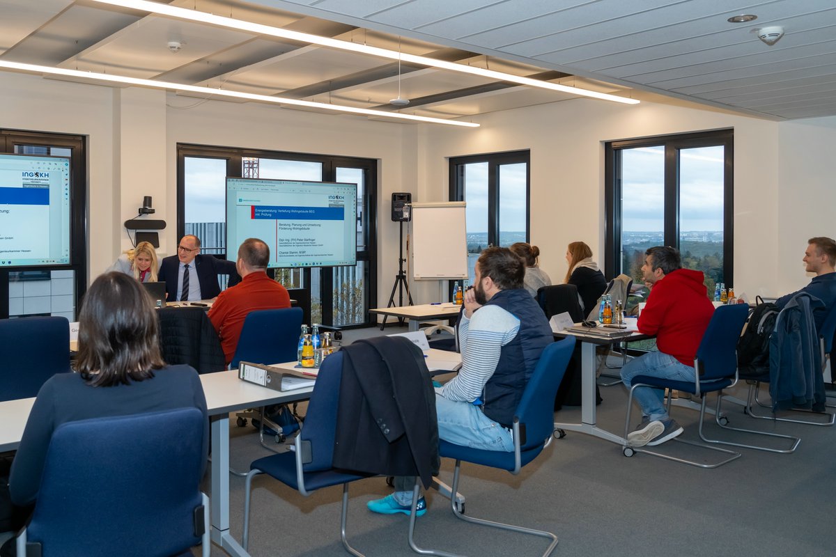 ingkhessen's tweet photo. Gestern fand das abschließende Modul der Reihe "#Energieberatung: Vertiefung Wohngebäude BEG" unter der Leitung unseres Geschäftsführers Dipl.-Ing. (FH) Peter Starfinger in der #Ingenieurkammer #Hessen statt. Wir wünschen den zukünftigen Fachplanern allzeit gutes Gelingen! https://t.co/mKLZGJfksM