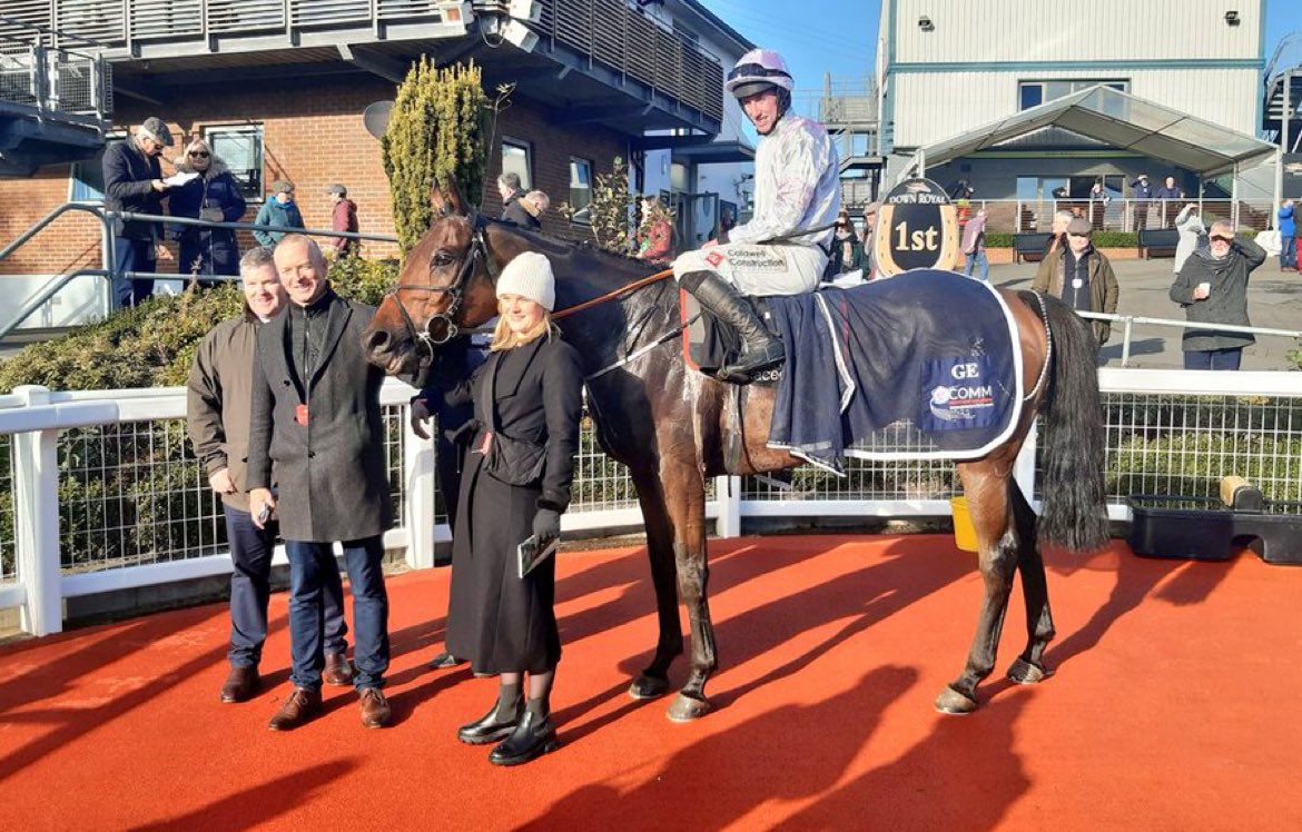 ✨Derby Sale, Consistently the Best✨

Hunting Brook lands the Handicap Hurdle <a href="/Downroyal/">Down Royal Racecourse</a> for <a href="/gelliott_racing/">Gordon Elliott</a> <a href="/jackkennedy15/">jack kennedy</a> &amp; Mrs Finola Murphy, Mrs Ann Marie McManus &amp; Mrs Tahnee Grant. 

Sold by Railstown Stud to <a href="/GerryHoganBS/">Gerry Hogan</a> for €90,000.