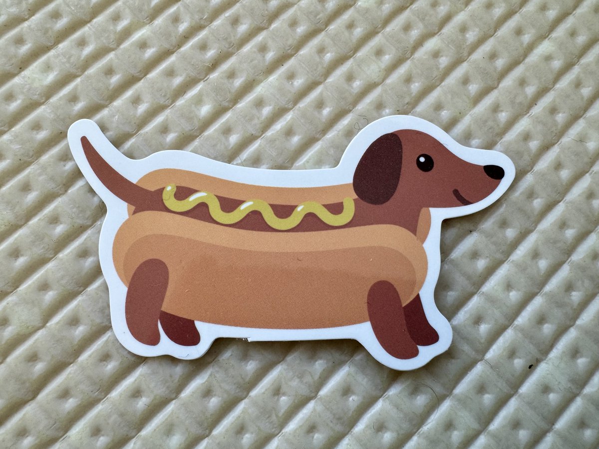 This hot dog wants to be caninabilized