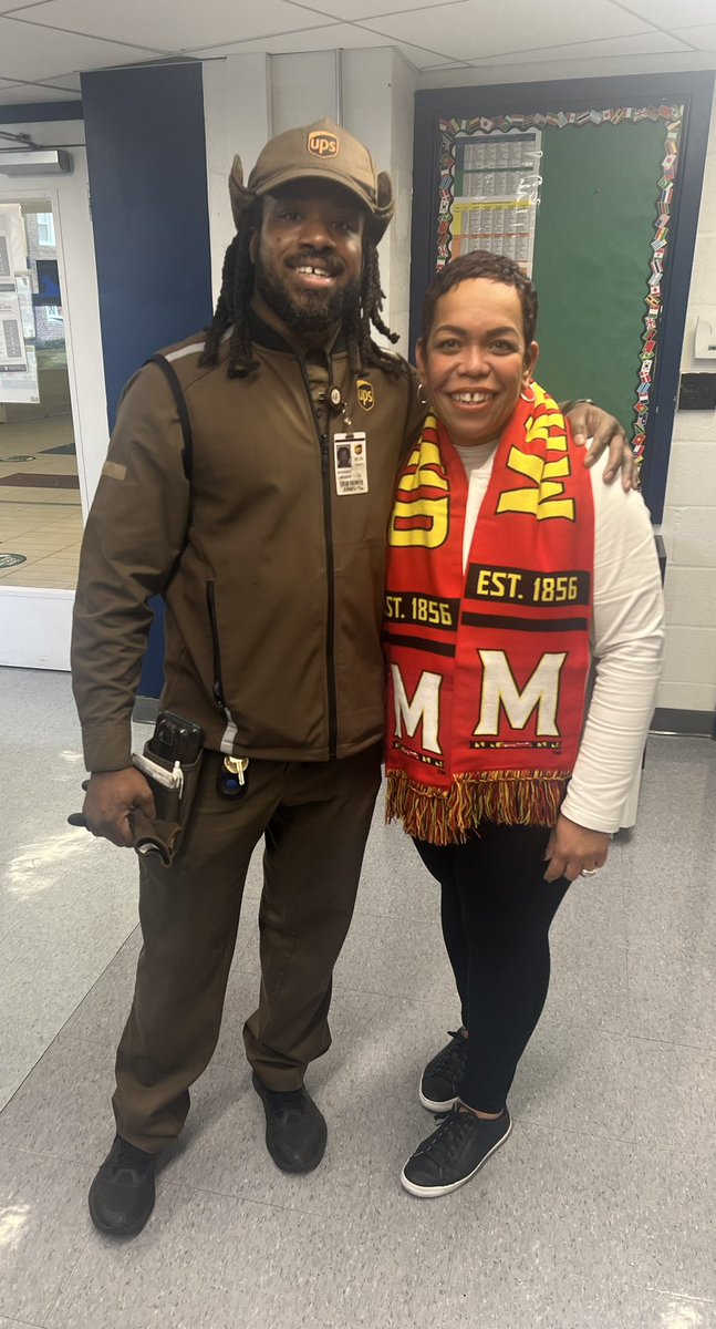shellyd396's tweet image. We have the BEST @UPS delivery person @LBESDC! Rodney always comes in &amp;amp; says hello to everyone! He is truly part of our community. We often take a moment to laugh together as work is hard, but rewarding. I am an @Eagles fan &amp;amp; he is a @Commanders fan.#Allingoodfun @dcpublicschools