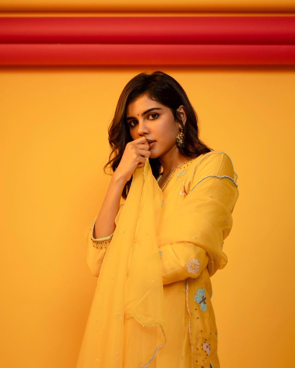 FukkardMemes's tweet photo. Beautiful #KalyaniPriyadarshan ✨

#Kayani @kalyanipriyan https://t.co/TcnXrLwc11