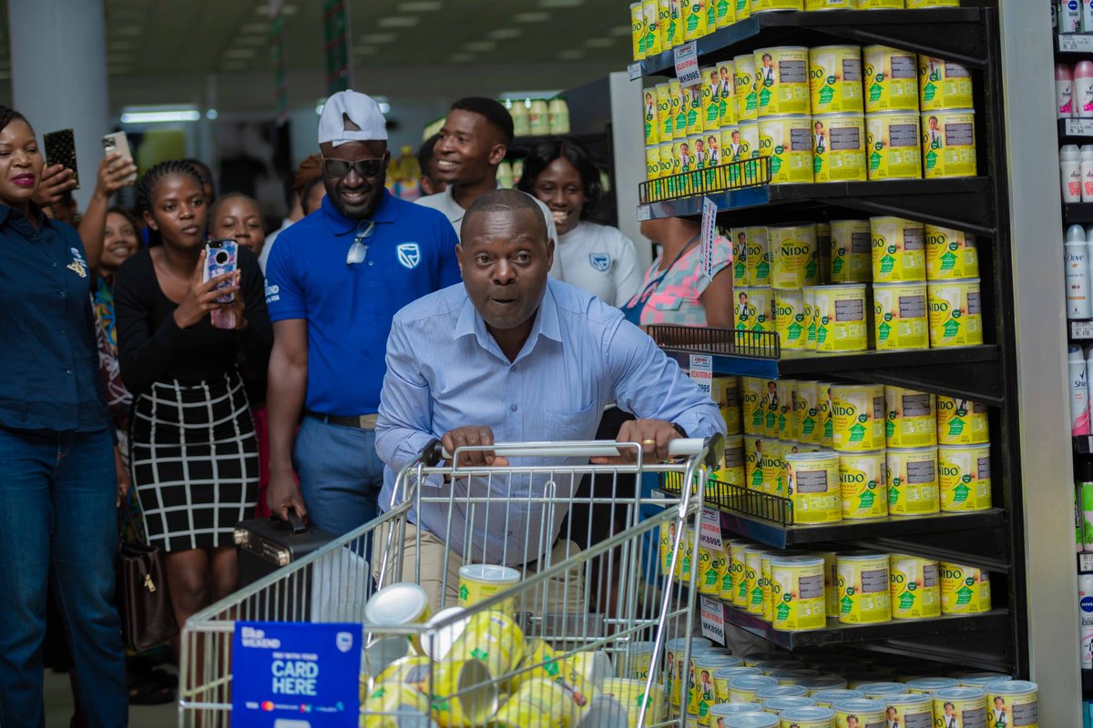 StandardBankMW's tweet photo. One lucky shopper won a 90 second trolly dash and walked away with items worth MK2,121,609.
Look out for the next Blue Weekend activation and you might be the next lucky winner!!! 2/2
#BlueWeekend https://t.co/vQt1ALFbwr