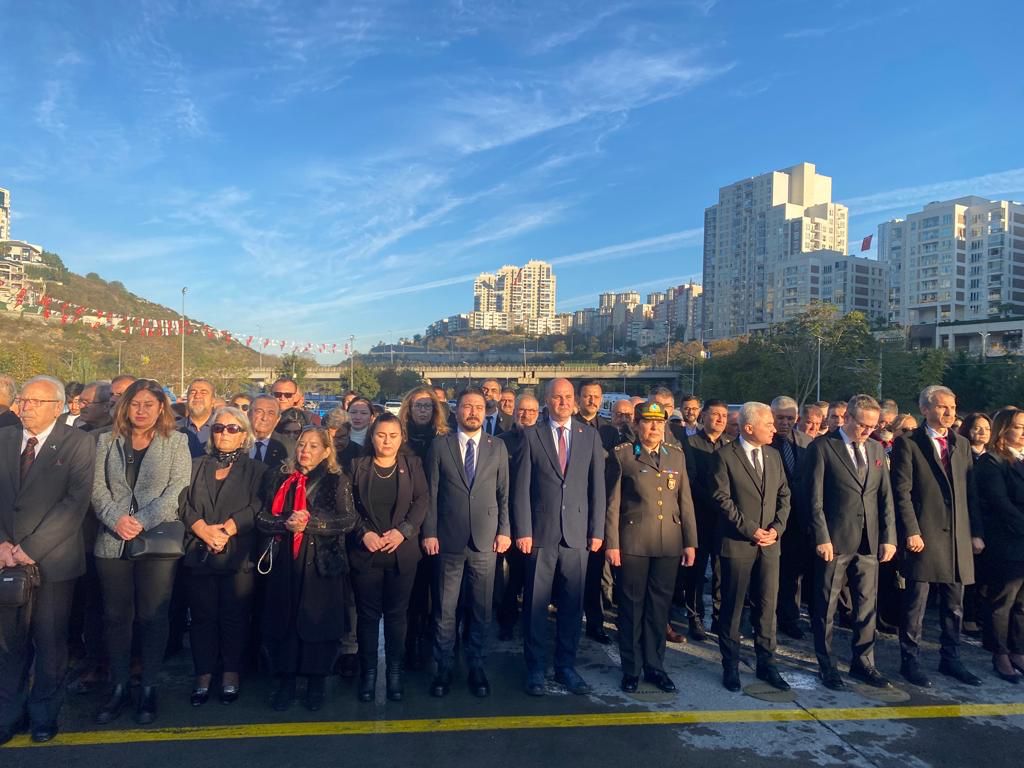 ChpGencBsehir's tweet photo. Milli egemenliğimizin, Cumhuriyetimizin kıymetli mimarı, yüreklerimizdeki yeri ölümsüz, sevgisi sonsuz Ulu Önderimiz Mustafa Kemal ATATÜRK'ü ebediyete intikalinin 85. Yılında da büyük minnet, saygı ve özlemle anıyoruz. Bugün ve daima  sevgi ve kararlılıkla izindeyiz. https://t.co/C1HvQQDtis