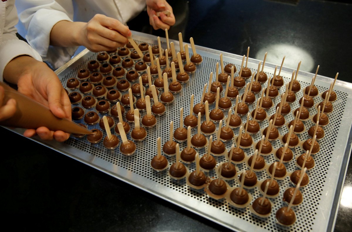 "Chocolate" is our word of the show from 10am. After the demise of #Caramac , if you were only allowed to eat one chocolate bar for the rest of your life which one would it be ? <a href="/BBCWiltshire/">BBC Wiltshire</a>