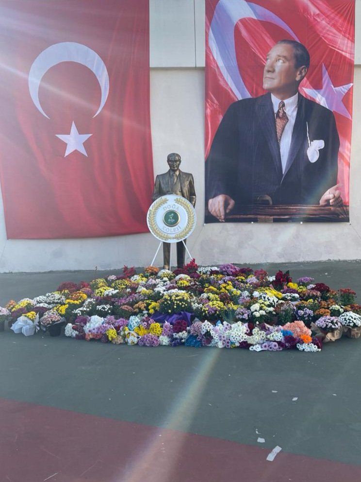 atasehir1doga's tweet photo. Ulu Önderimiz Gazi Mustafa Kemal Atatürk'ü Saygı, Sevgi ve Özlemle anıyoruz.
#DoğaKoleji
#10Kasim
@YelizAyin 
@GOKHANKNGR https://t.co/1X3YLQ6uHp