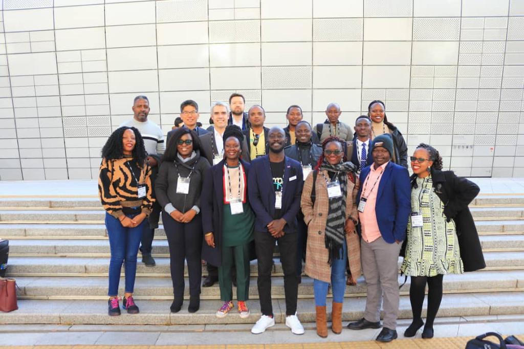 Hive Colab tweet media