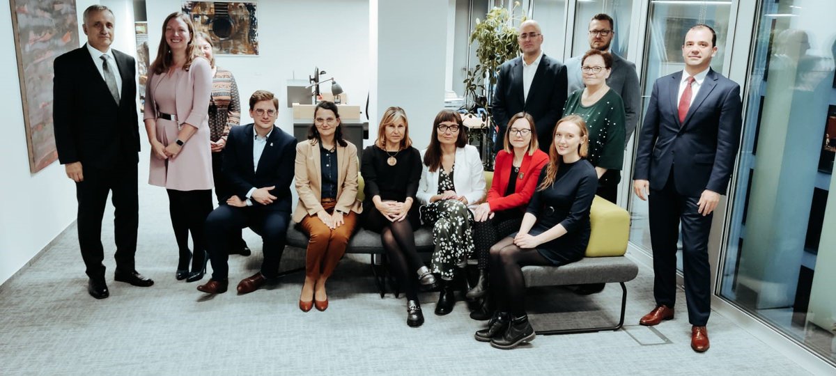 It was our honor to be welcomed by our neighbours from <a href="/SLOinPOL/">Slovenia in Poland</a>.  Grateful for the warm welcome and shoutout to the Ambassador and the entire team for their hospitality. 🙌  Lucky to have such amazing neighbors! 🦁🇸🇮 
<a href="/Flanders_DFA/">Flanders DFA</a>