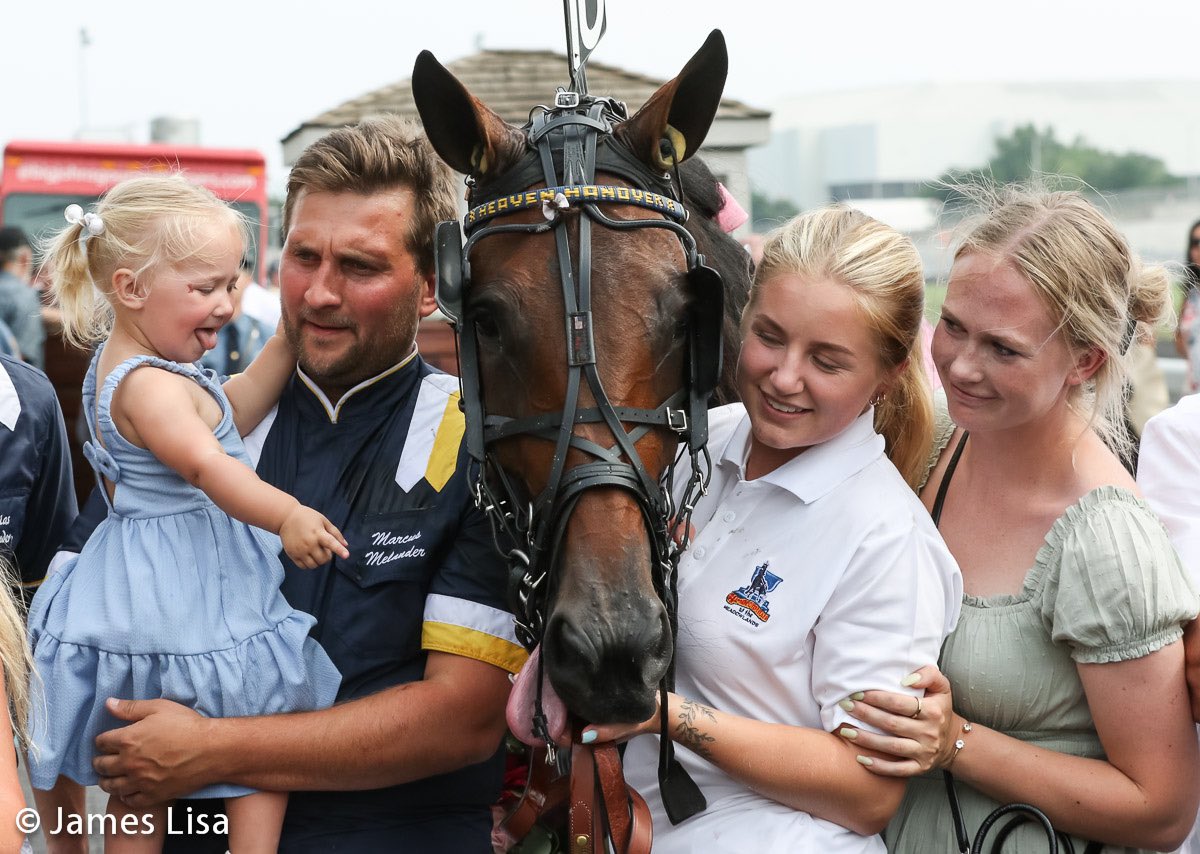 WickmanElin's tweet photo. finaste dagen i mitt liv ❤️👑 #HeavenHanover https://t.co/3yPgHDMEow