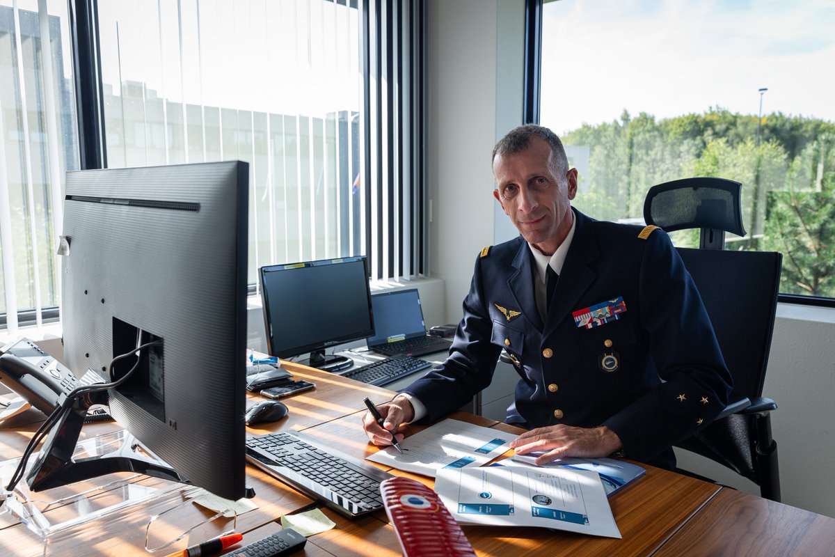 EATC_'s tweet image. On #4September, 🇫🇷Major-General Franck Mollard took over the command of #EATC.
We talked to General Mollard about his approach in his new leadership position and for EATC’s future...

Read more here➡️rb.gy/mnmdrh

#TogetherWeGoBeyond #AirMobility