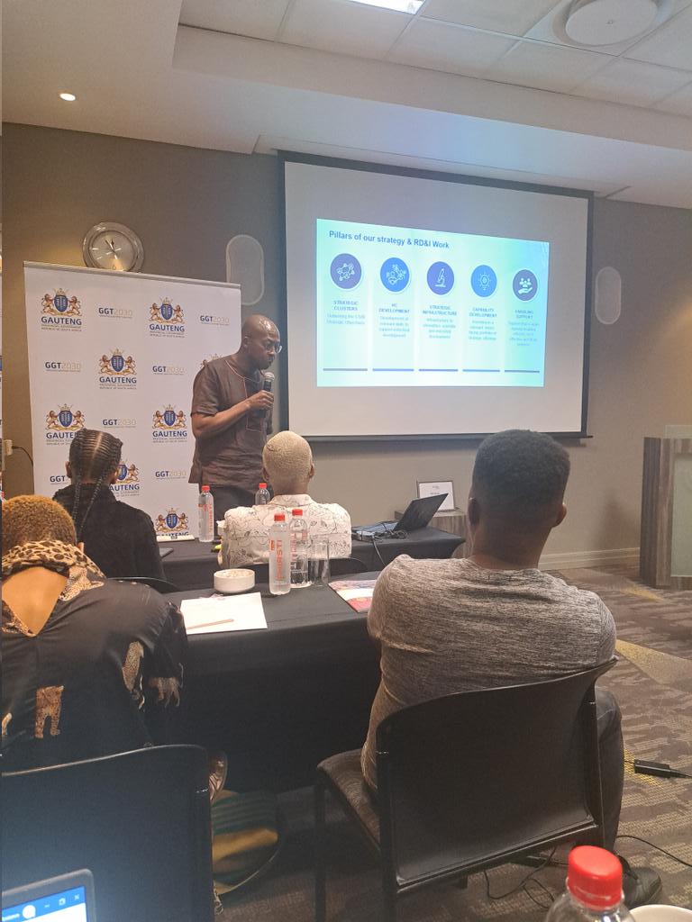 Dr Sandile Malinga giving an overview of the key pillars that guide the work of @CSIR here at the GPG Research and Policy forum hosted by the @GautengProvince