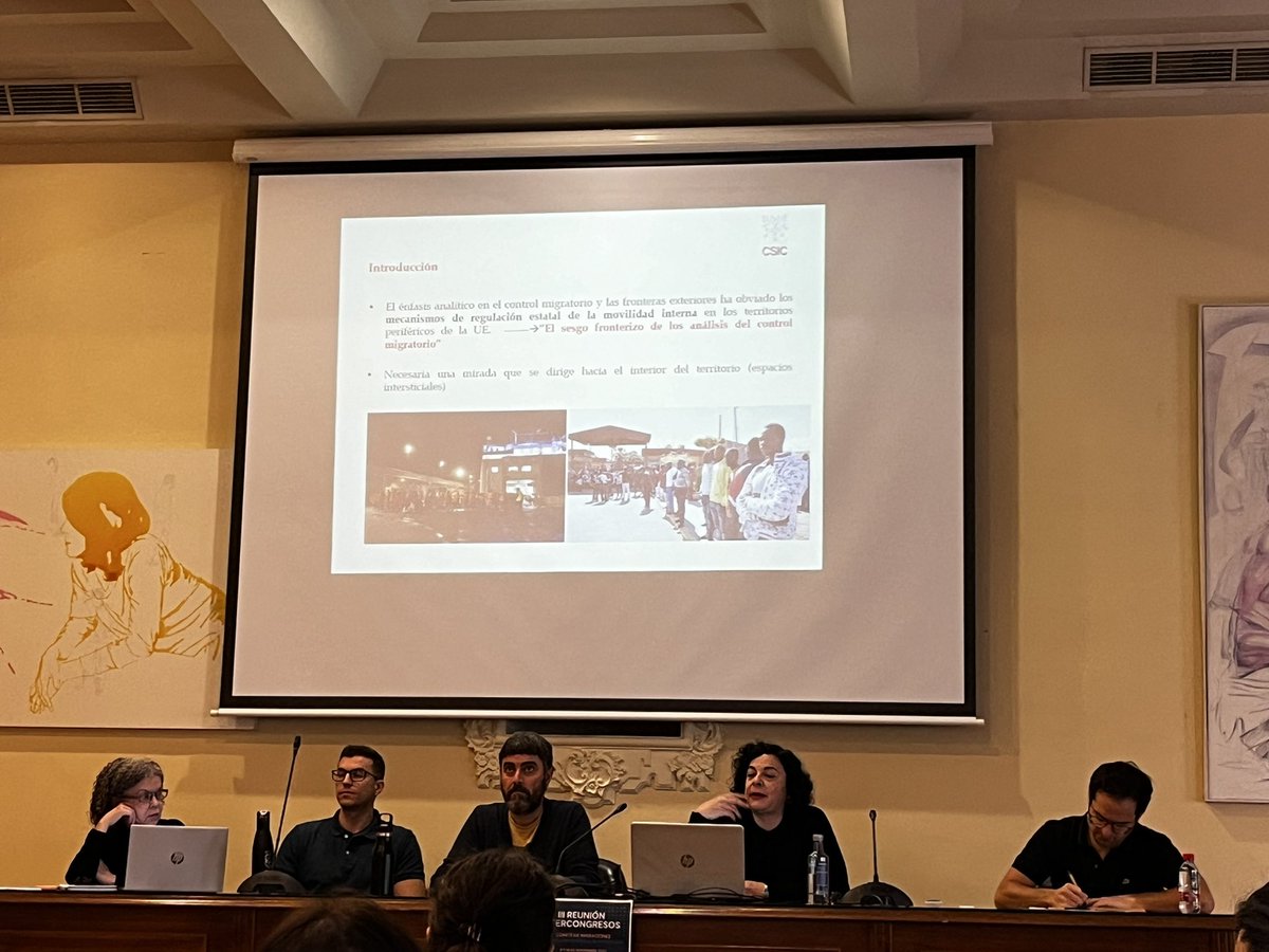 A las 10 hemos comenzado la segunda jornada del la III Reunión Intercongresos  <a href="/FesMigraciones/">migracionesFES</a> de <a href="/FES_Sociologia/">FES Sociología</a> en <a href="/polisocioUGR/">Facultad CCPP y Sociología UGR</a> con la mesa de frontera y movilidad e intenso debate con Ana López Sala, Juan Navarro, Antonio Trinidad, Sandra Borges y Jordi Giner. <a href="/AAS_Sociologia/">Asociación Andaluza de Sociología (AAS)</a>