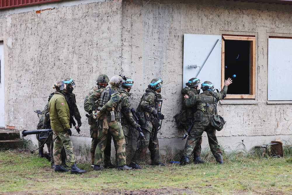 Norwegian Armed Forces | Forsvaret (@forsvaret_no) on Twitter photo Norway provides more instructors for training #Ukraine forces and will spend over 1 billion NOK in 2024, says Minister of Defence, <a href="/Bjornarildgram/">Bjørn Arild Gram</a>. This week, he visited EU's training mission EU MAM in Germany, where Norwegian instructors give Ukrainian forces vital training. Norway provides more instructors for training #Ukraine forces and will spend over 1 billion NOK in 2024, says Minister of Defence, <a href="/Bjornarildgram/">Bjørn Arild Gram</a>. This week, he visited EU's training mission EU MAM in Germany, where Norwegian instructors give Ukrainian forces vital training.