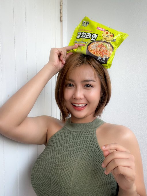 รามยอน รสชาติใหม่‼️ จาก &ldquo;Daebak&rdquo;  เส้นเหนียวนุ่ม หนุบหนับ น้ำเข้มข้น   ซอสให้มาเผ็ดซี๊ด ทานกับอะไรก็อร่อย<a href="/tag/lazadath"class="tags"><span>#lazadath</span></a><a href="/tag/daebak"class="tags"><span>#daebak</span></a><a href="/tag/daebakthailand"class="tags"><span>#daebakthailand</span></a><a href="/tag/lazada1111%E0%B9%80%E0%B8%8B%E0%B8%A5%E0%B9%83%E0%B8%AB%E0%B8%8D%E0%B9%88%E0%B8%AA%E0%B8%B8%E0%B8%94%E0%B8%AD%E0%B8%A5%E0%B8%B1%E0%B8%87%E0%B9%81%E0%B8%AB%E0%B9%88%E0%B8%87%E0%B8%9B%E0%B8%B5"class="tags"><span>#lazada1111เซลใหญ่สุดอลังแห่งปี</span></a>