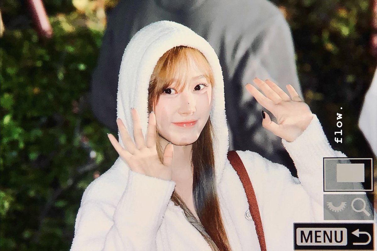 flow001030's tweet photo. 231110 수고링🤍

#aespa #æspa #에스파 
#GISELLE #지젤 #ジゼル https://t.co/hPo4ZfRRZL