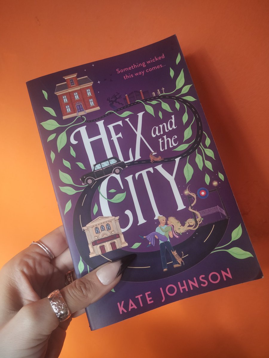 AMdrnHouseWitch's tweet image. Finished another book from my TBR pile.
❤️🧡💛
#BookwormForLife #PaperbackBook #Goodreads #HexAndTheCity #KateJohnson