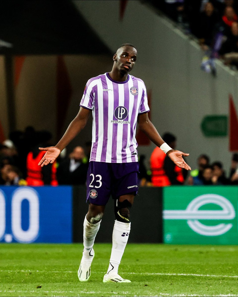 Quand tu "pocket" l'un des meilleurs joueurs du monde 🤷‍♂️

𝙅𝙤𝙮𝙚𝙪𝙭 𝙖𝙣𝙣𝙞𝙫𝙚𝙧𝙨𝙖𝙞𝙧𝙚 à notre pitchoun <a href="/diarramoussa23/">Diarra Moussa</a>, tu t'es offert un premier joli cadeau 🎂😈