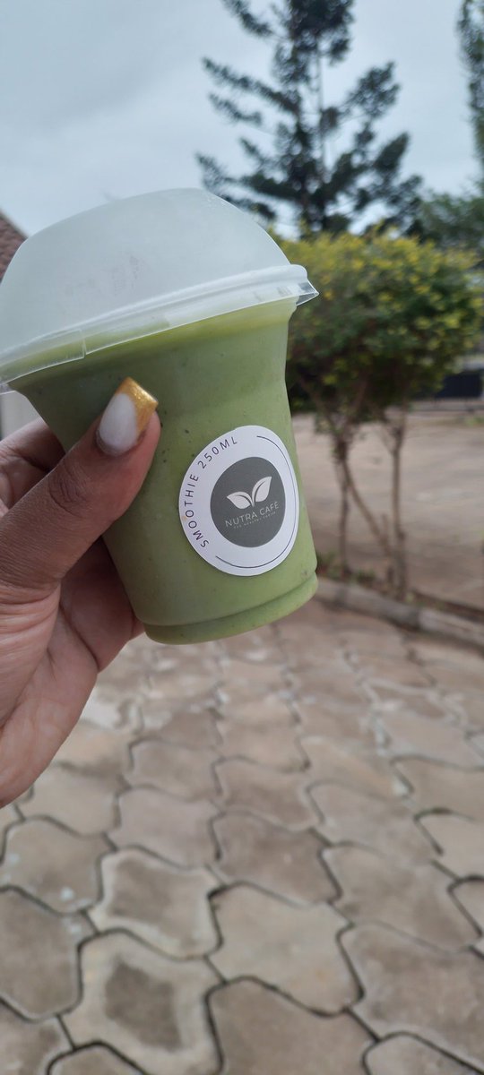 NutraCafe_'s tweet photo. Keeping your body healthy is hard, so always drink veg and fruit smoothies.🥤
📍ulundi
WhatsApp 0714135429
#GirlTalkZA #djsbu #FridayVibes #MphoWaBadimo #askaman #smoothies #nutracafe https://t.co/98kZJj3Ed9