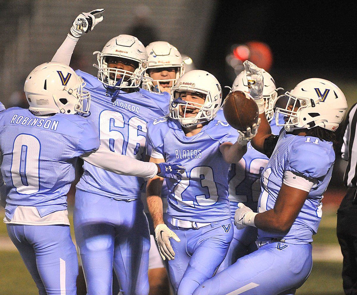 RM_NEAVoice's tweet photo. The 5A-East Conference Champion @ValleyViewFB Blazers make their 7th consecutive play-off appearance tonight vs. Maumelle. Pre-game broadcast begins @ 6:30 from Central Dealerships Stadium on the EAB Sports Network (102.1/1230/YouTube-Blazer News Network). #ARPreps 
📸:Turbeville https://t.co/USN98xRGDx
