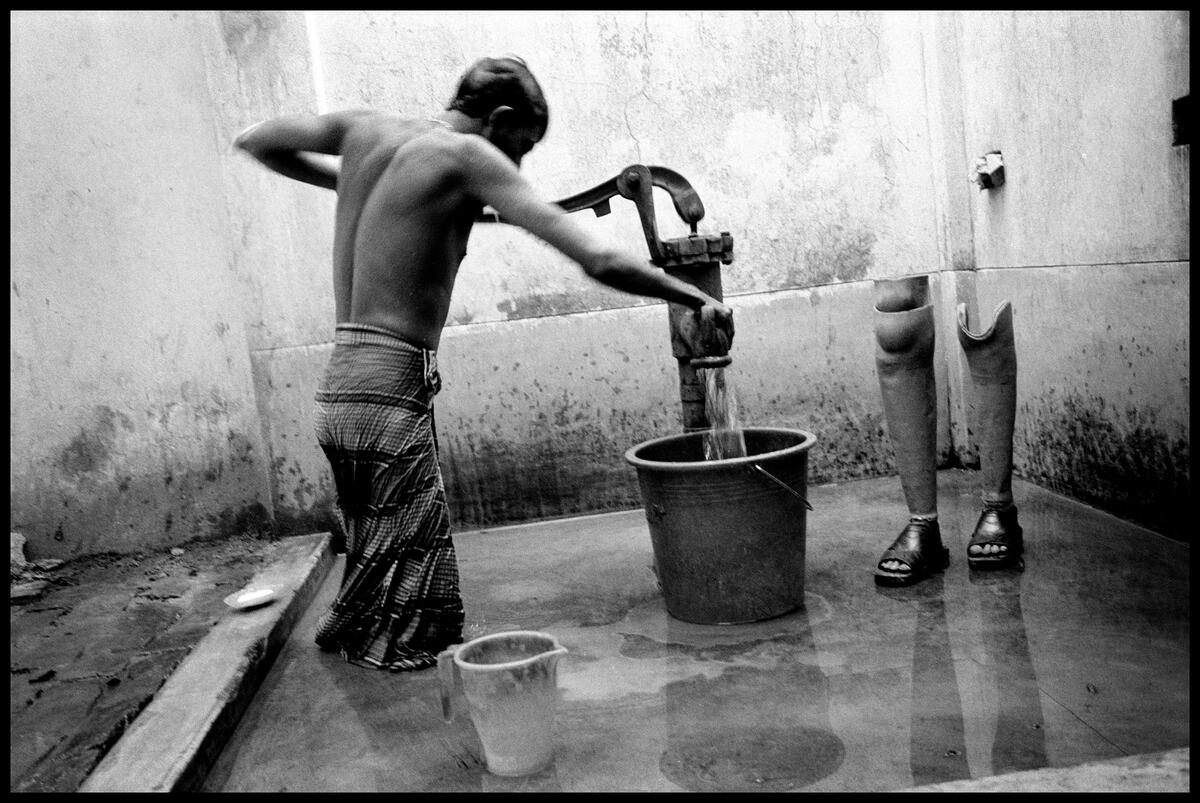 MagnumPhotos's tweet photo. In Our Bodies 💪

© Herbert List, @cristinaDmiddel, Alessandra Sanguinetti, Abbas / Magnum Photos https://t.co/i1xsNspYcR