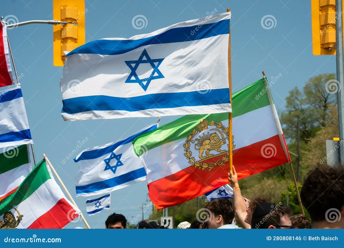 AkhoondeMorde's tweet image. میدونید چرا مردم ایران به چنین اطمینانی از اسرائیل در برابر جنایات حماس دفاع میکنند؟
چون باور دارند جنایات حماس اتفاق افتاده است.
چون با رژیمی بودیم که شب قبل از اعدام به دختران باکره ای که تمام ذهنشان اضطراب آخرین لحظه های زندگی است تجاوز میکردند مبادا به بهشت بروند.

ما مردم…