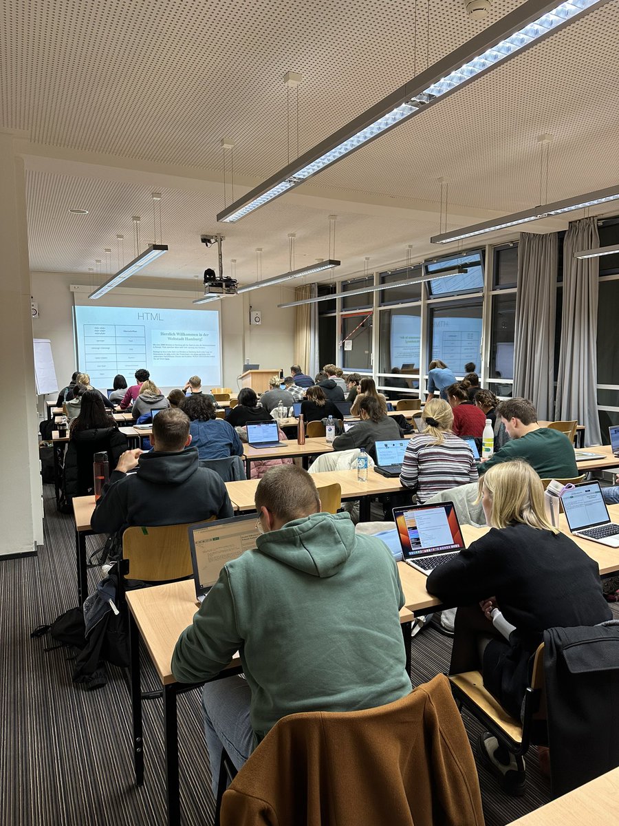 zerdit_uhh's tweet photo. Mit Anisja Porschke vom Legal Tech Startup Fides Technology konnten Studierende und Promovierende diese Woche anhand kleiner Programmieraufgaben ein Grundverständnis von der Funktionsweise algorithmenbasierter Systeme gewinnen. Danke Dr.@MSchmidt301 und Dr. Kuhlmann für die Orga! https://t.co/bltKNJxZ7D
