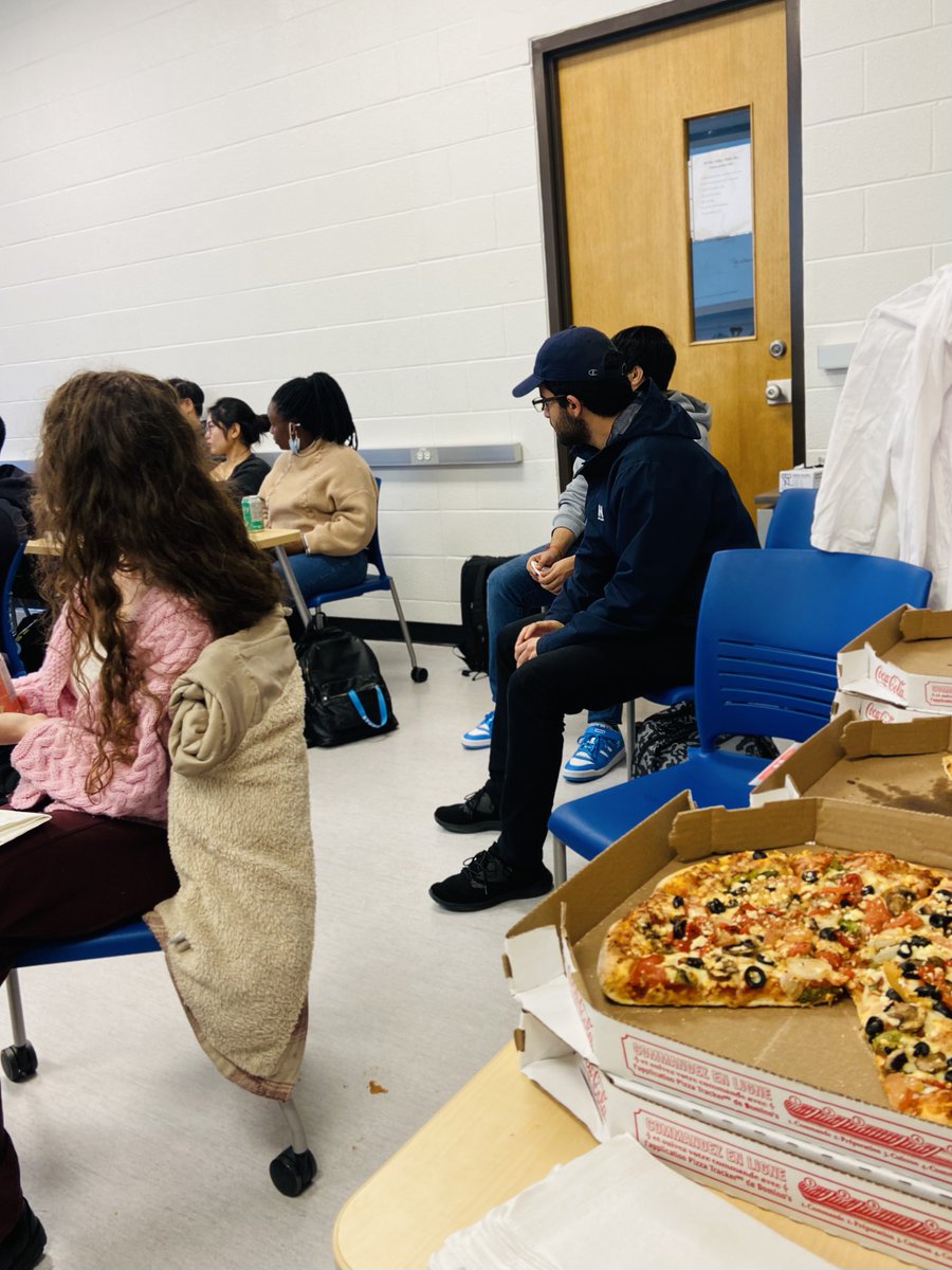 manu_ubc's tweet image. Did someone say Pizza? 🍕

@ubcmanufacturing students came together at the MANU Beef and Pizza and shared their thoughts on courses and the curriculum. 

#ubcmanu #ubcengineering #ubcmanufacturing #ubc