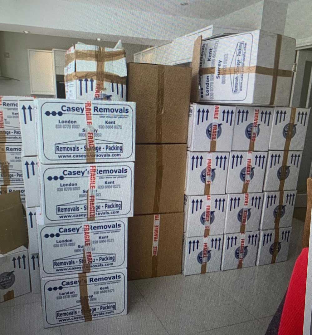 CaseysRemovals's tweet image. Moving house? 
Looking for a reputable company that serves London and the Southeast?

Get a free #removalquote from us 🚚🏠

👉🏼 bit.ly/removal-quote

We cover: #London #croydon #bromley #greenwich #bexley #wandsworth #kent #Surrey 

#familyrun #houseremovals