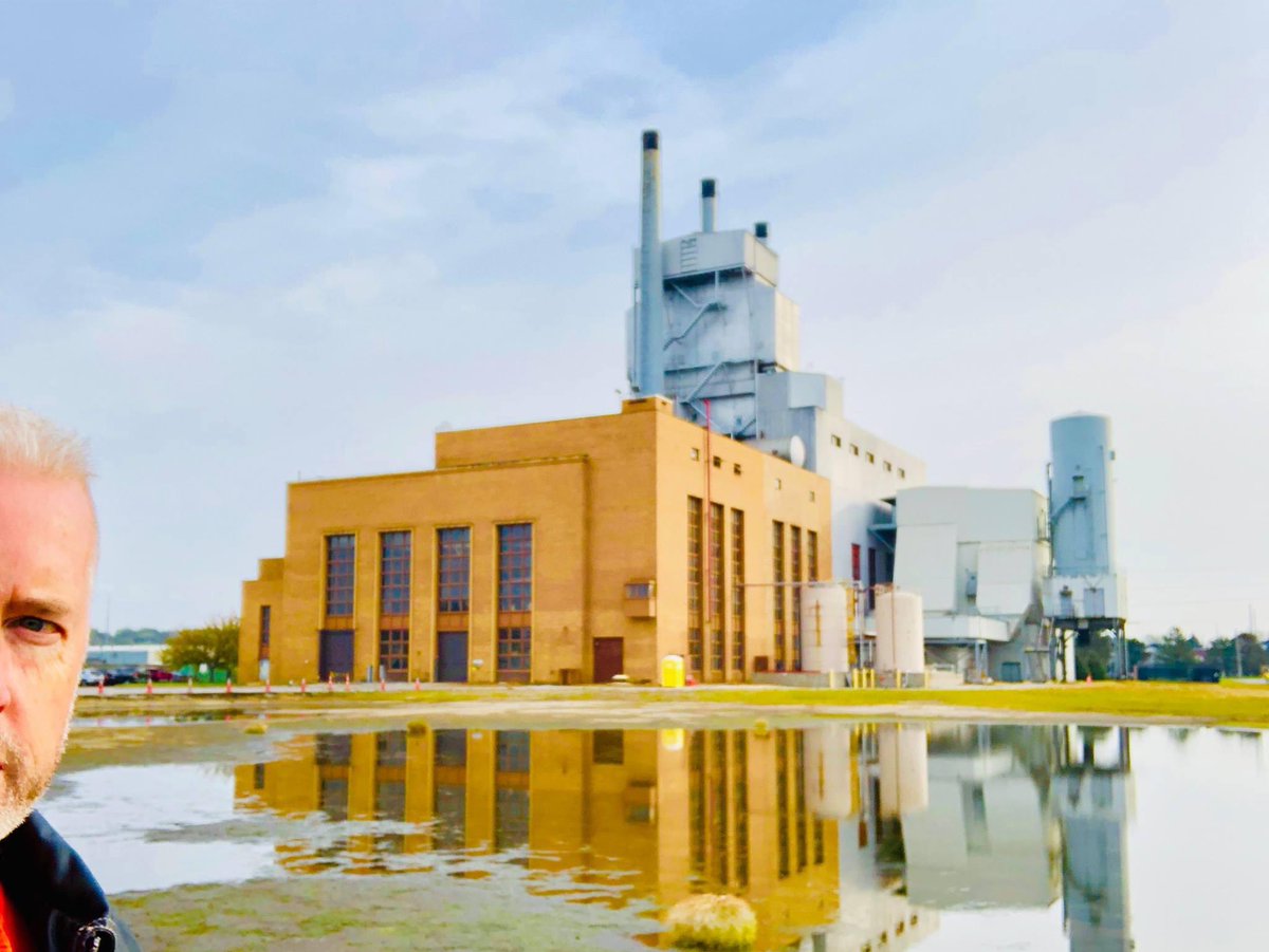 Holland’s Mayor Nathan Bocks tweet media