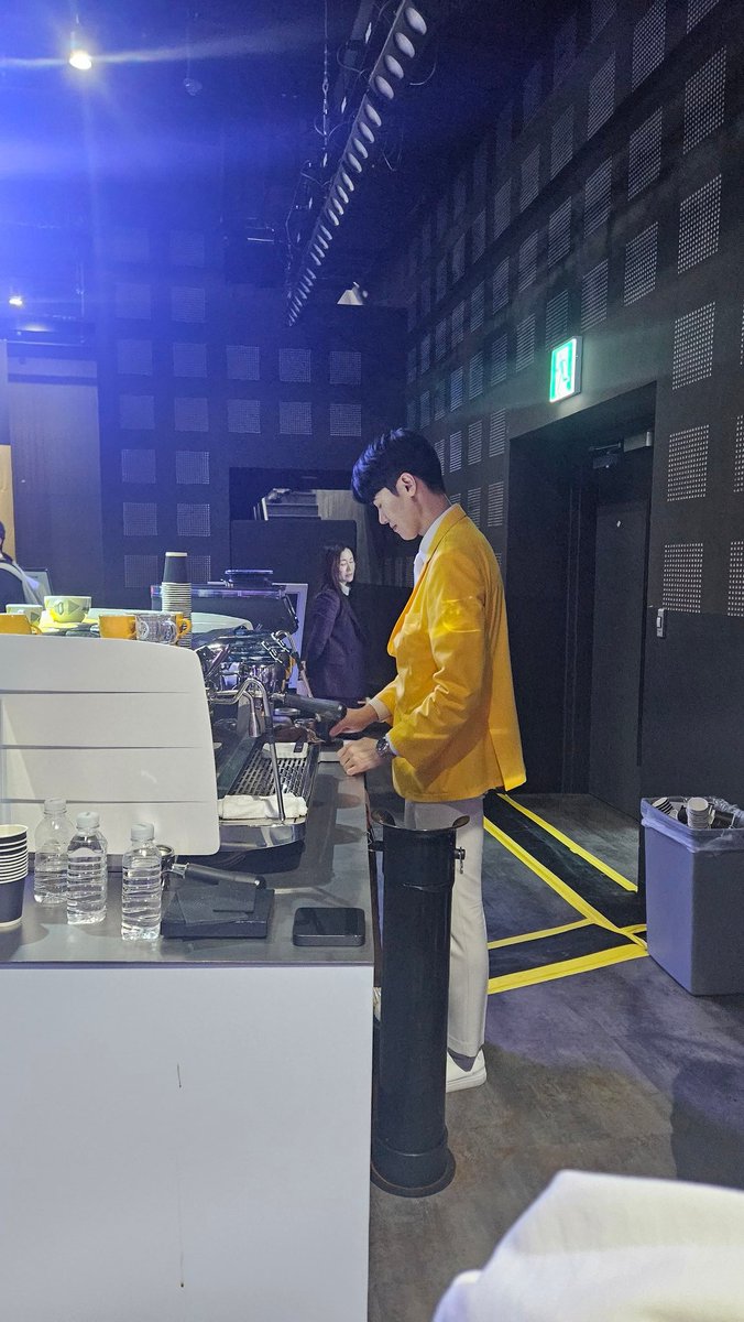 AppleMint_Kr's tweet image. VICTORIA ARDUINOの展示場が別途設置されています。
5つのミッションをコンプリートするとプレゼントがいっぱいもらえます。😍😍
コーヒー豆、カレンダー、バスタオルなど😆

#VICTORIAARDUINO #ビクトリアアーデュイノ #エスプレッソマシン #ソウルカフェショー #コーヒー #珈琲 #エスプレッソ