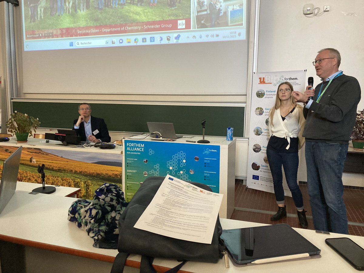 IsmaelMingarro's tweet image. Starting our Winter School second day #CellularSignaling with the Signaling Across Membranes session. Happy to share the stage with @DSchneiderLab  @FORTHEMAlliance 
Superb organisation by @benoit_poinssot @univbourgogne