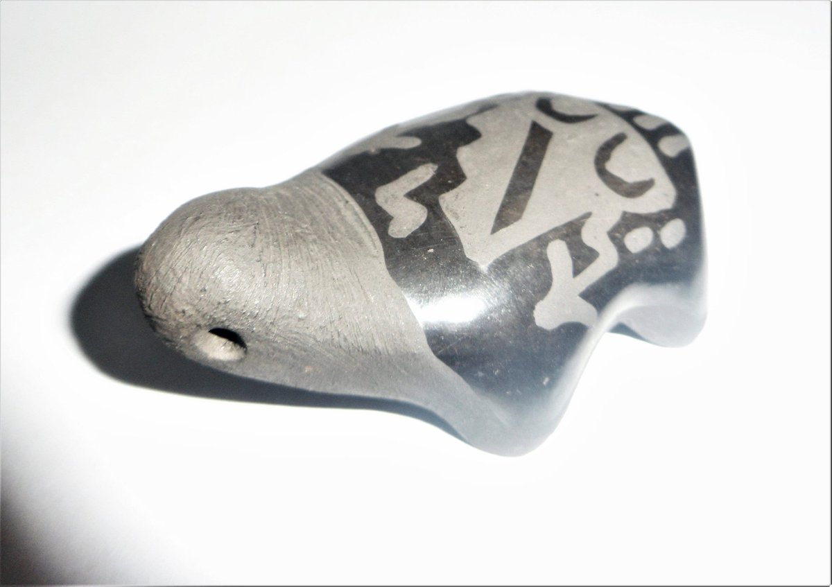 valroseshowers's tweet photo. Native American Santa Clara Turtle, Traditional Black on Black Pottery, Vintage Myra Sisneros Turtle, Collectible Santa Clara Pottery Signed https://t.co/oTfIs3oOIb #EtsyShop #EtsySeller #NewMexico #SantaFe #NativePottery https://t.co/rjobSWi6XA