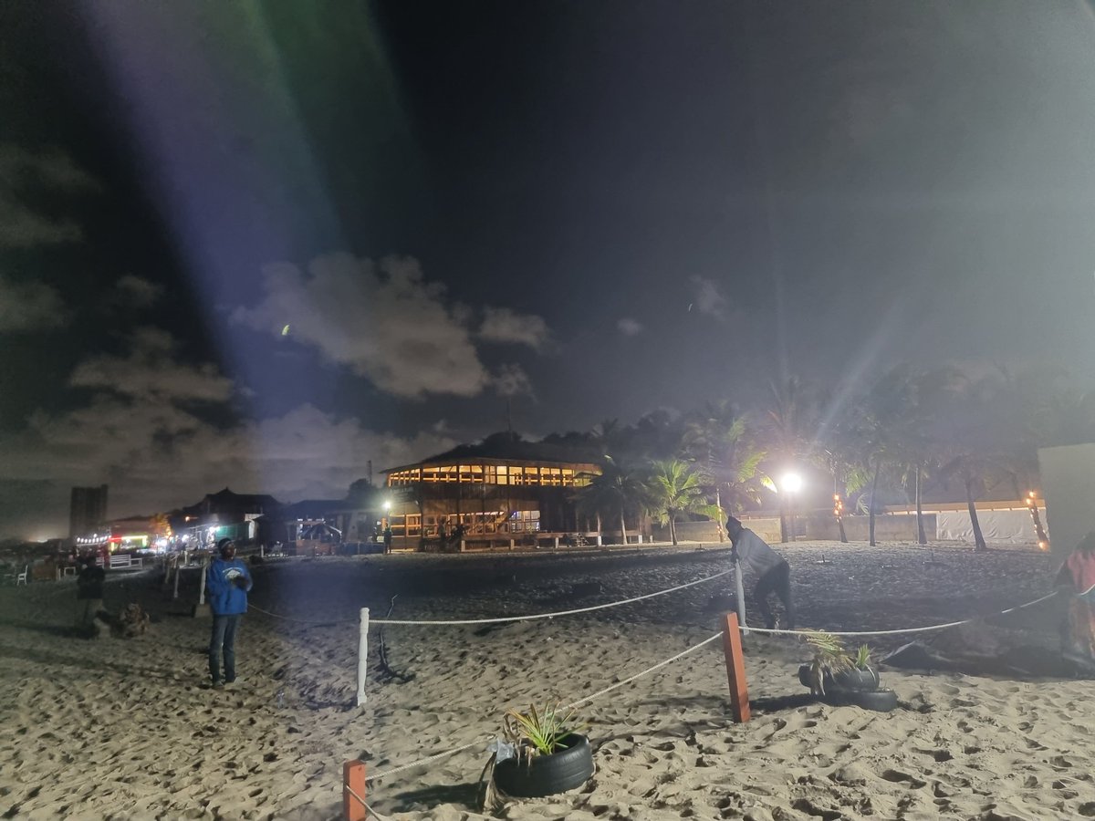 BBSimons's tweet photo. Labadi Beach Hotel, built in 1991 by Ghana's biggest gold mine, is Gh's most prestigious 5-star beach resort. Since SSNIT, the state pension fund &amp; 100% owner, took over mgmt, political insiders have hijacked the beachfront leaving the hotel with just 2 acres. SSNIT is helpless. https://t.co/Slpegjuxuc