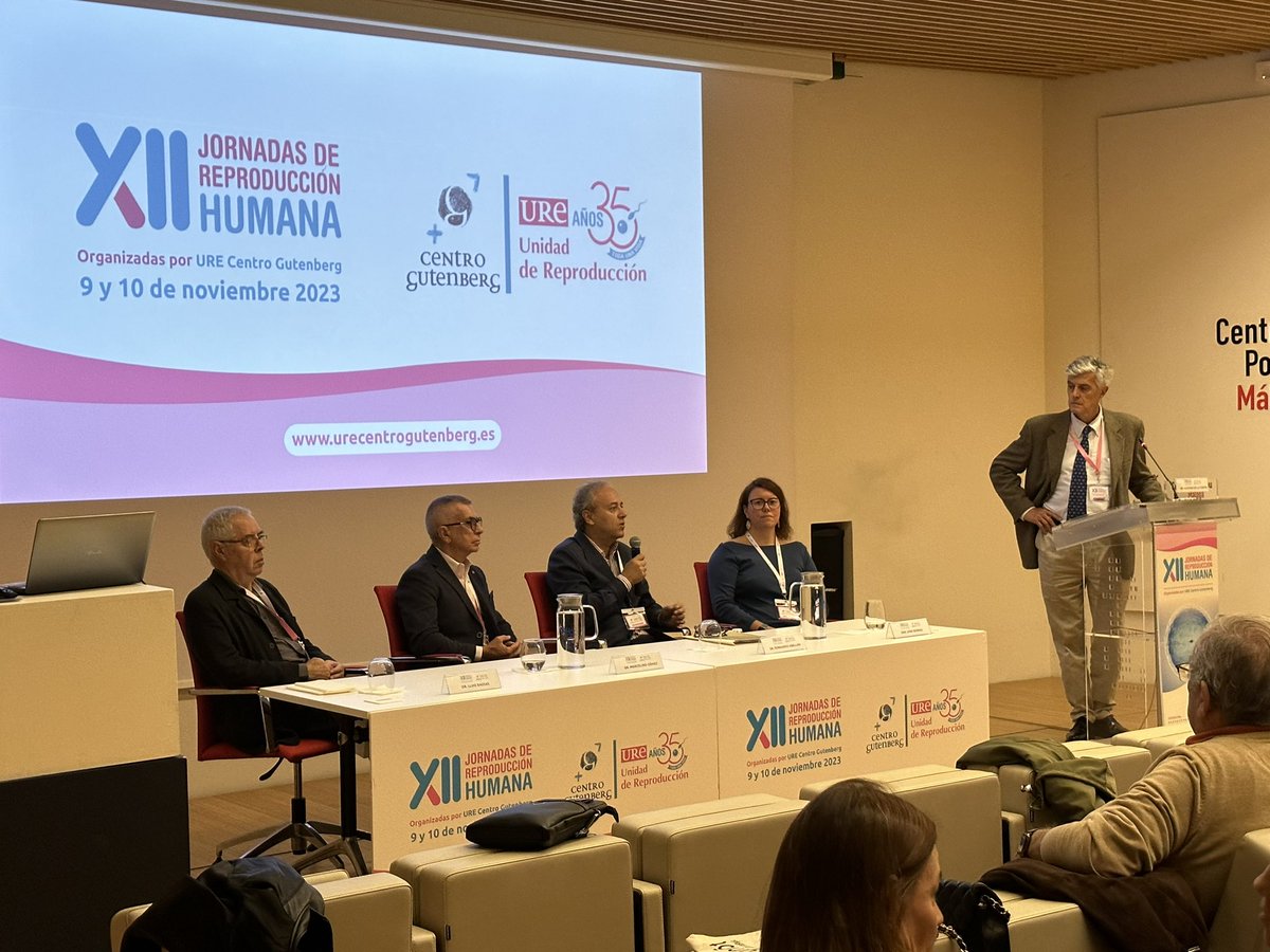 URE_Gutenberg's tweet photo. Salud reproductiva en personas transgénero.
No podíamos despedir nuestras jornadas de mejor manera.
¡Gran mesa! 
Muchísimas gracias 
#JornadasGutenberg @hospitalclinic @RegistroSEF  @iefertilidad https://t.co/EE5gwZTqIH