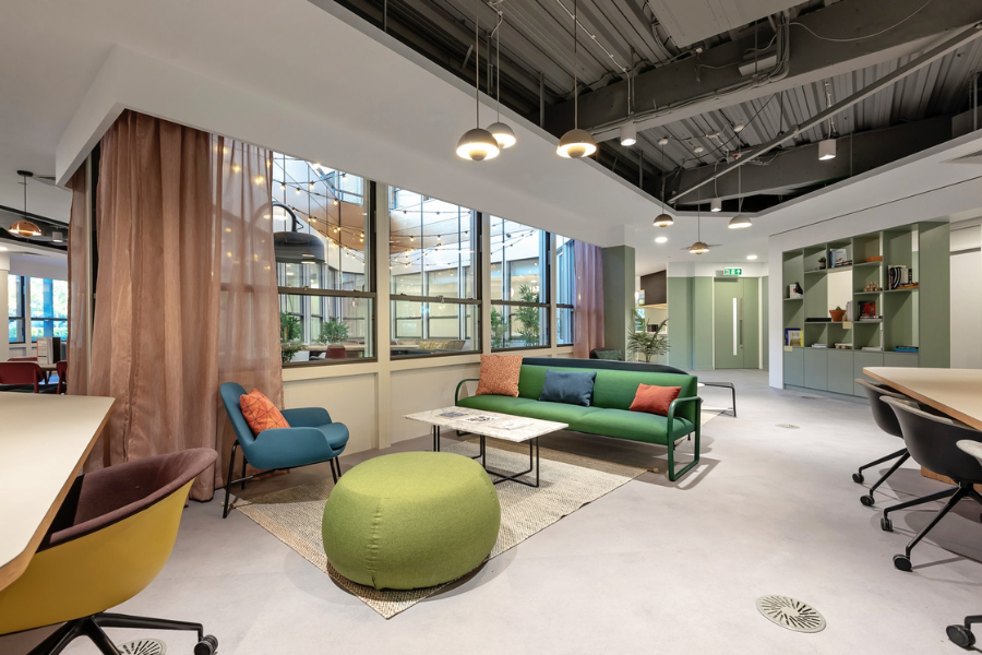 BlueJelly_'s tweet photo. Working closely with IWG we created a workplace that met the high global standards that Regus and Spaces aim for in an accelerated timeline of just 6 weeks. Read the full case study here - https://t.co/Q20fCkIrEO
#WorkplaceDesignandBuild https://t.co/3jQvX0AJpi