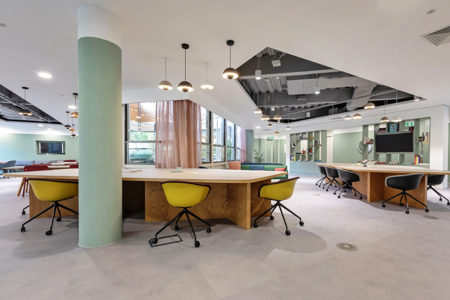 BlueJelly_'s tweet photo. Working closely with IWG we created a workplace that met the high global standards that Regus and Spaces aim for in an accelerated timeline of just 6 weeks. Read the full case study here - https://t.co/Q20fCkIrEO
#WorkplaceDesignandBuild https://t.co/3jQvX0AJpi