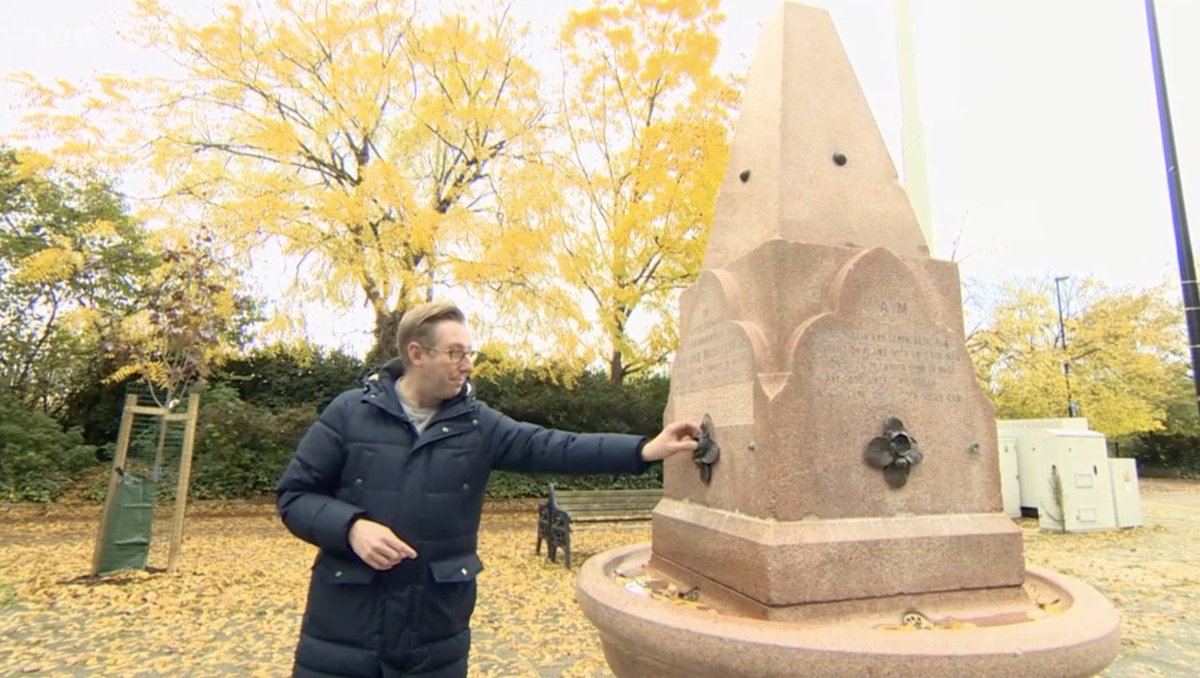 Great to see @journotommagill celebrating London’s heritage on @BBCLondonNews!🌟 The Leonard Montefiore fountain in Stepney Green is a rare survival of the Jewish East End's history✨ HOLT worked with @TowerHamletsNow to remove the fountain from #heritageatrisk this year 🎉