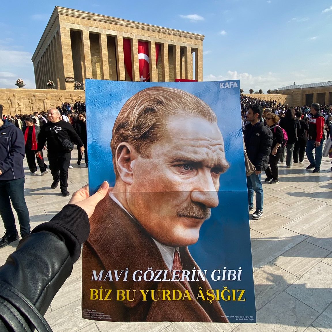 kafadergisi's tweet image. "Yiğidim aslanım burda yatıyor..." 💙