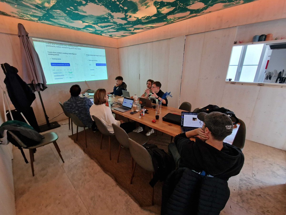 TokenOps_xyz's tweet photo. It’s a wrap Lisbon 🚋🇵🇹
One week spent with the whole https://t.co/r0GzoDzjJ9 team coming from 6 different countries to meet face-to-face.
Free flow of new product & strategy ideas, meetings & gathering feedback from our customers and… https://t.co/4pRwDRNpJw