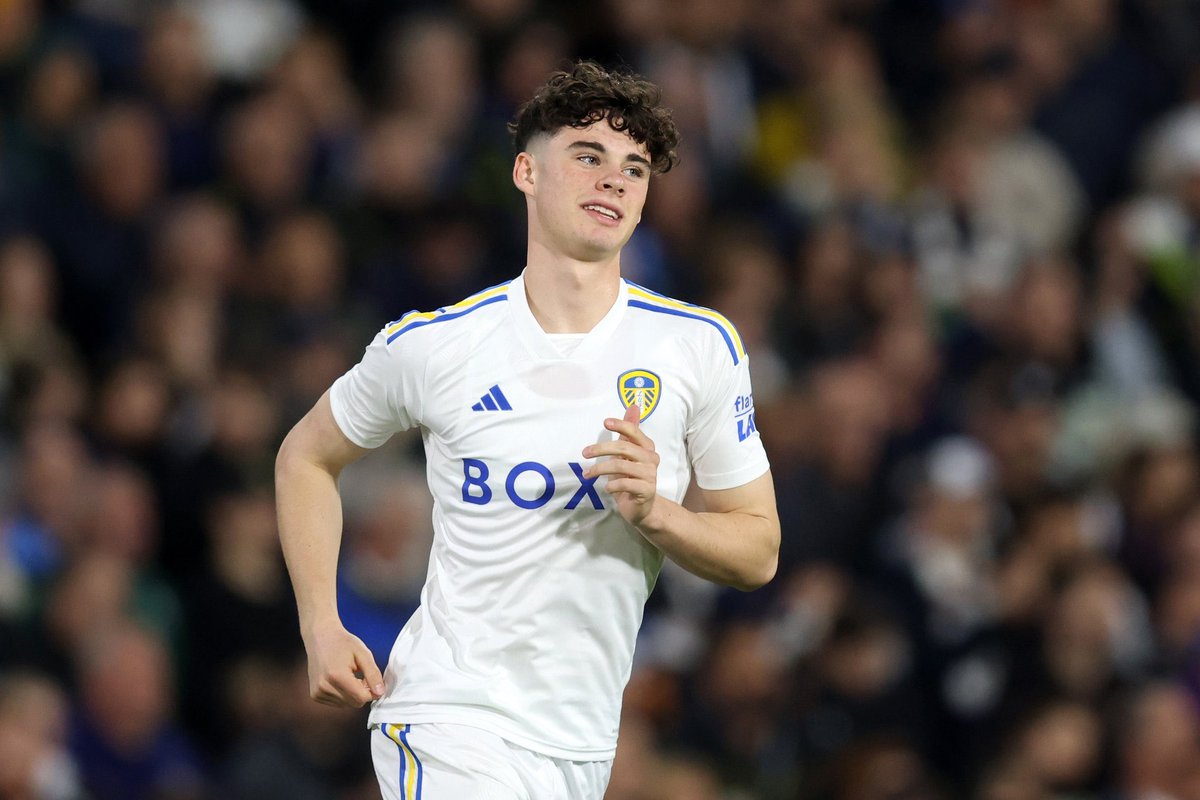 TheFLZone's tweet photo. ✍️ Liverpool are preparing a summer bid for 17-year-old Leeds midfielder Archie Gray.

#lufc 

(via @MattHughesDM) https://t.co/FWmtufAArq