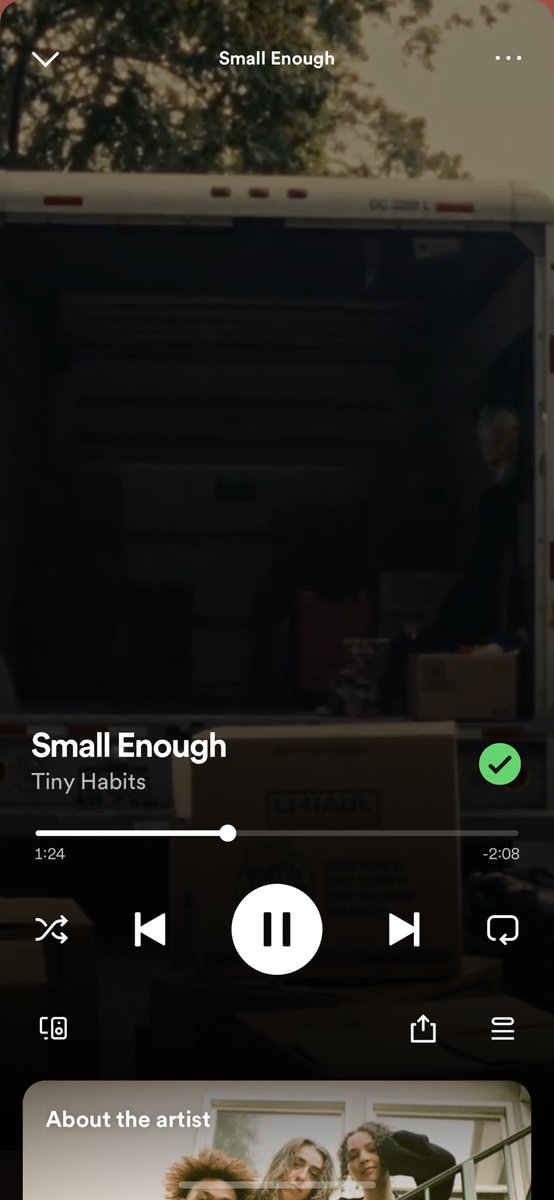 twoaugusts's tweet photo. HAPPY SMALL ENOUGH DAY #smallenough @tinyhabs https://t.co/xp9xsB8JbV
